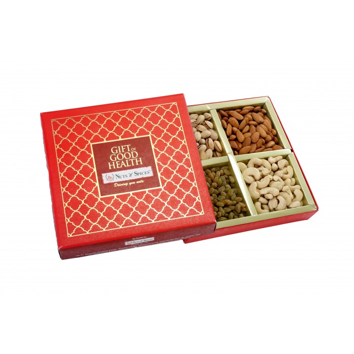 Sindhi Dry Fruits Gift Pack Containing Cashews Almonds Pistachios and  Raisins Decorated with Silver Cardamom in a Fancy Decorative Tray 800  Grams Net Material Ideal for Gifting  Amazonin Grocery  Gourmet